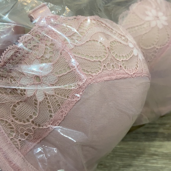 Fredericks of Hollywood 30E NWT - Picture 2 of 6